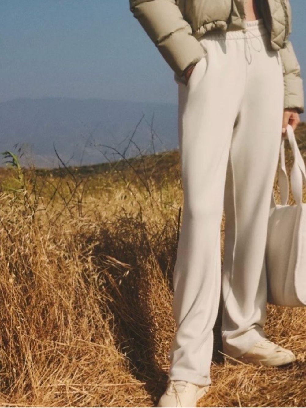 Lululemon Softstreme High Rise Pants Size 4 Light Ivory EUC